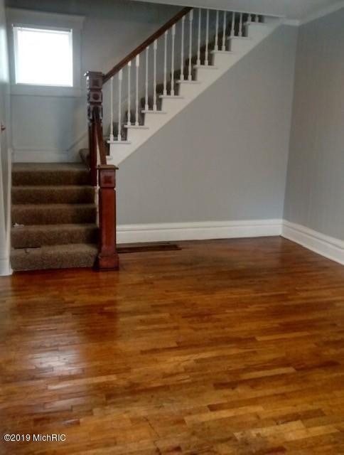 724 Hickory St, Niles, MI 49120 - photo 4