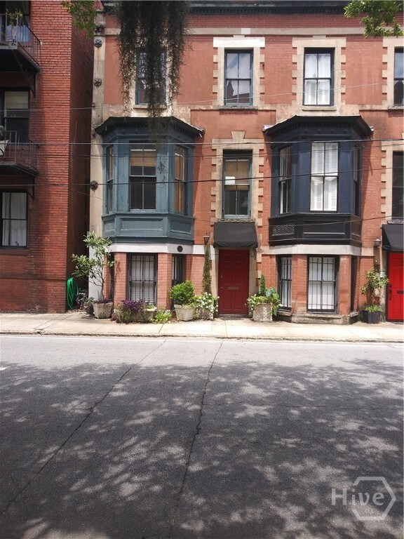 335 Whitaker St unit 3, Savannah, GA 31401 - photo 2