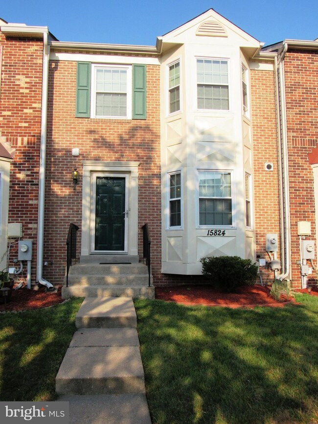 15824 Erwin Ct, Bowie, MD 20716 - photo 2