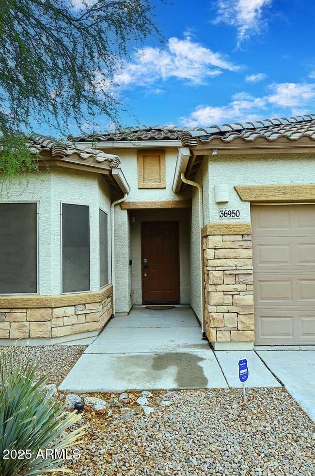 36950 W Mondragone Ln, Maricopa, AZ 85138 - photo 2