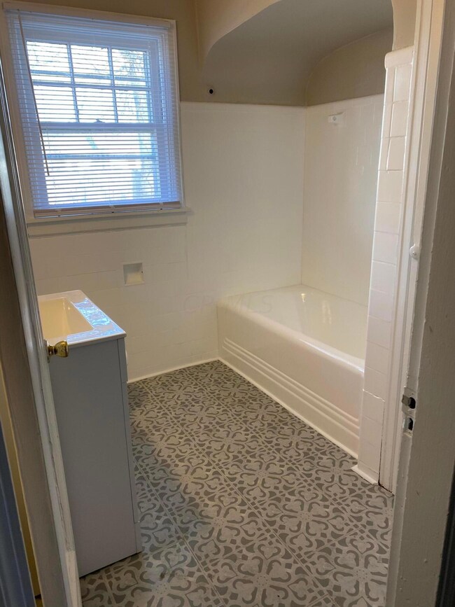 D5546169-6B2D-4E6C-B44B-88C77A6511E1