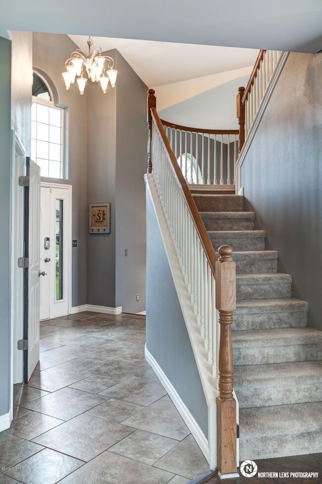 10_EntryStairs