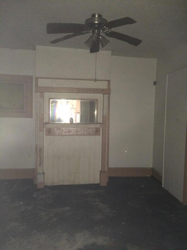 Living Room.jpg