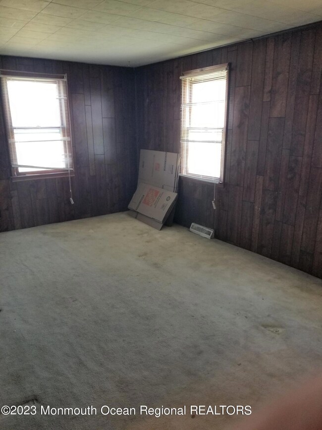 living room20230403_141323 (2)