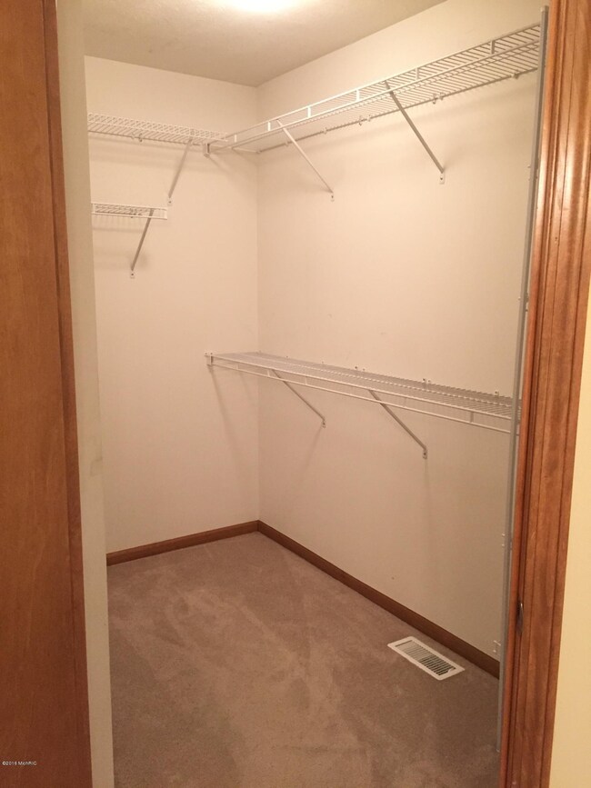 1151 Angels Trace Dr SW unit 9, Grand Rapids, MI 49509 - photo 6