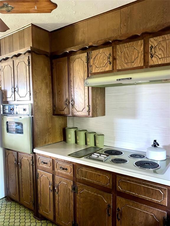 2709 Bedfordshire, Bedford, TX 76021 - photo 2