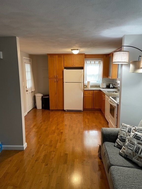 646 Main St unit A, Woburn, MA 01801 - photo 2