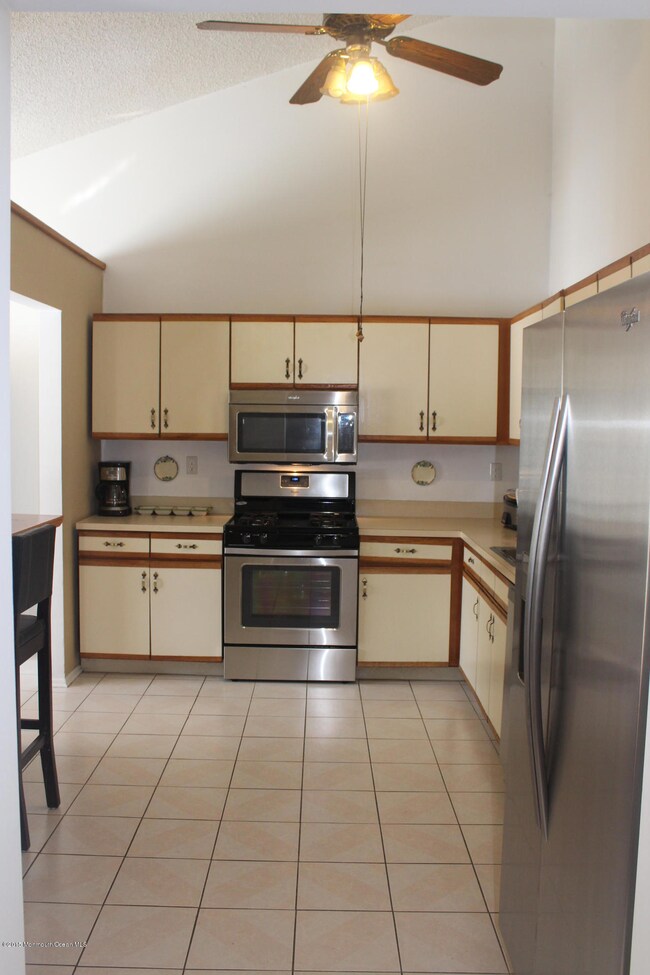 141 Dawn Ct, Old Bridge, NJ 08857 - photo 6