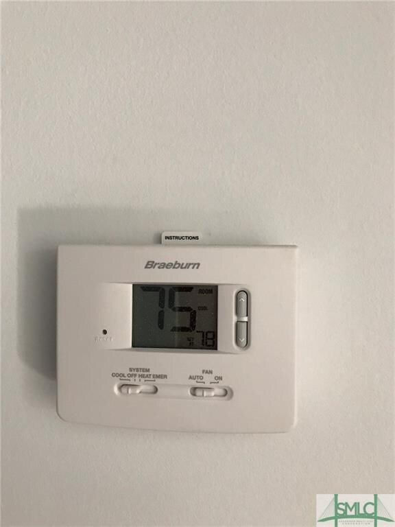 Programmable thermostat