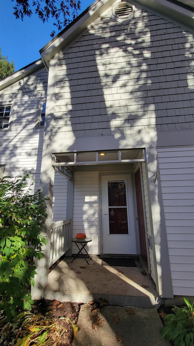 52 Winding Brook Dr unit 52, South Burlington, VT 05403 - photo 2