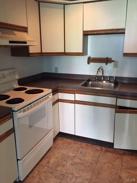 150 W Center St unit 1C, Nazareth, PA 18064 - photo 2