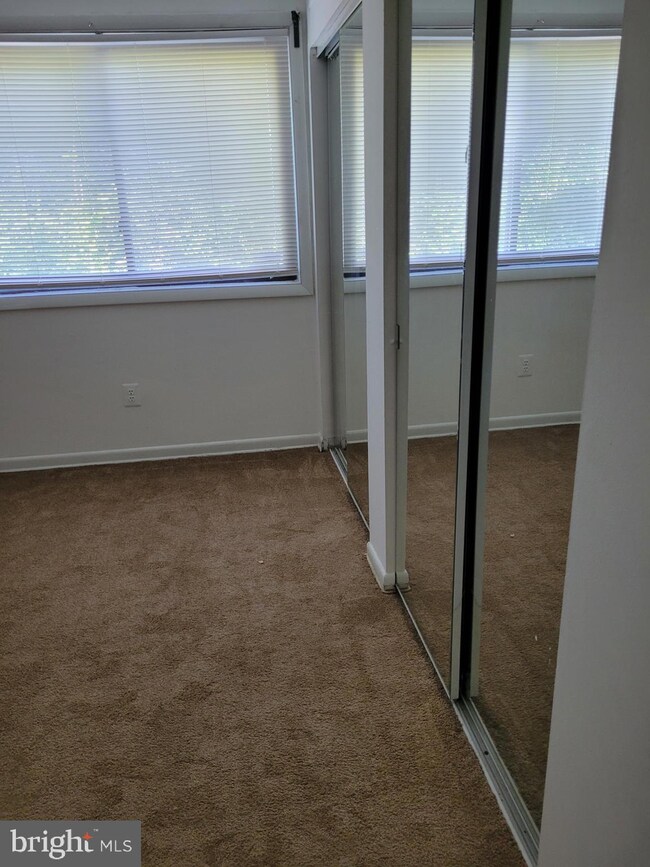 3130 Brinkley Rd unit 9104, Temple Hills, MD 20748 - photo 6