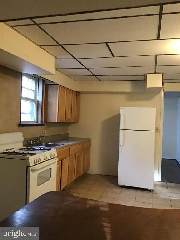 37 Reading Ave, Trenton, NJ 08618 - photo 4