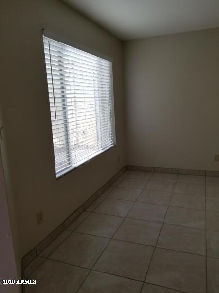 1712 E Pepper Cir unit 2, Mesa, AZ 85203 - photo 2