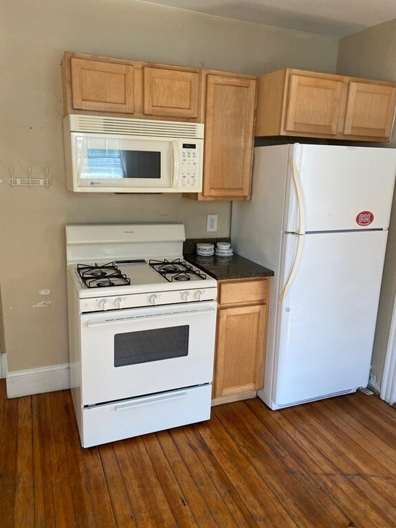 69 Baker St unit 1, West Roxbury, MA 02132 - photo 6