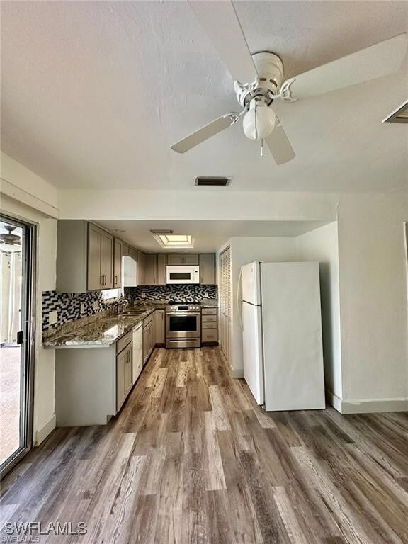 311 NW 15th Terrace, Cape Coral, FL 33993 - photo 5