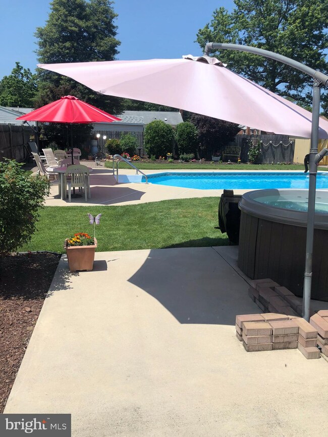 125 E Franklin Ave, Beverly, NJ 08010 - photo 3