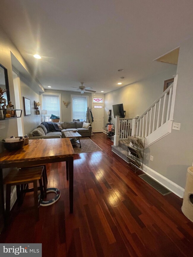 335 Carson St, Philadelphia, PA 19128 - photo 7