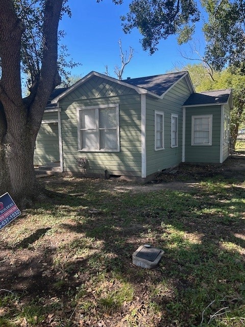 1304 Yupon St, El Campo, TX 77437 - photo 2