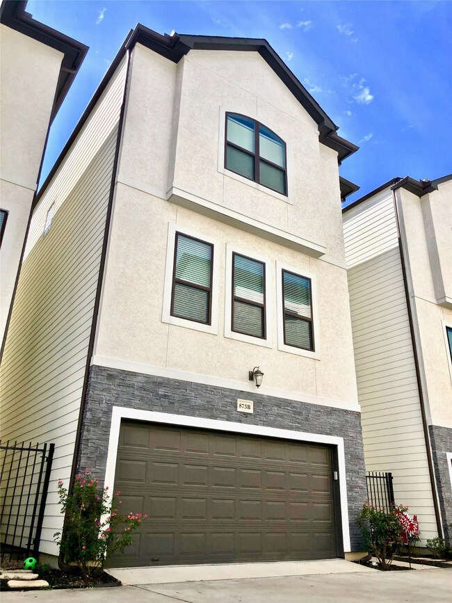 873 Wakefield Dr unit B, Houston, TX 77018 - photo 2