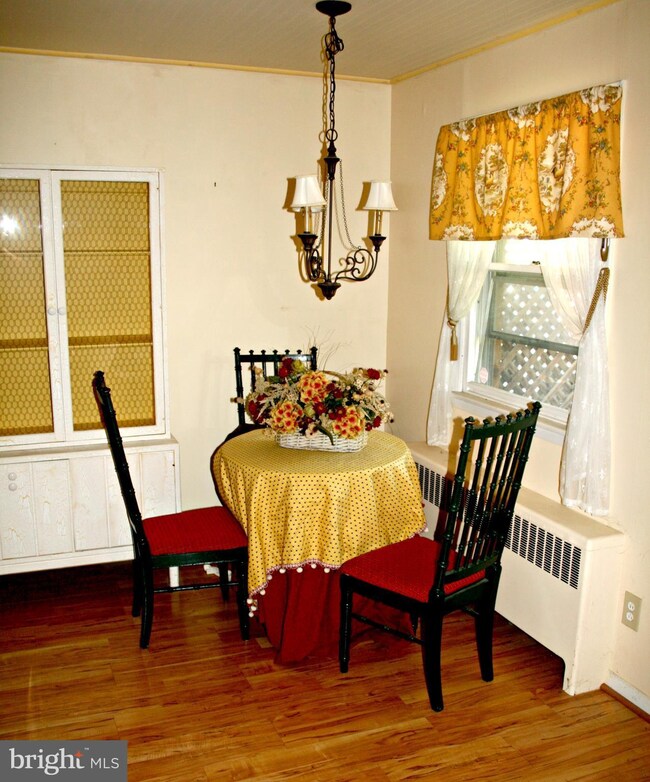 27 E Chatsworth Ave, Reisterstown, MD 21136 - photo 5