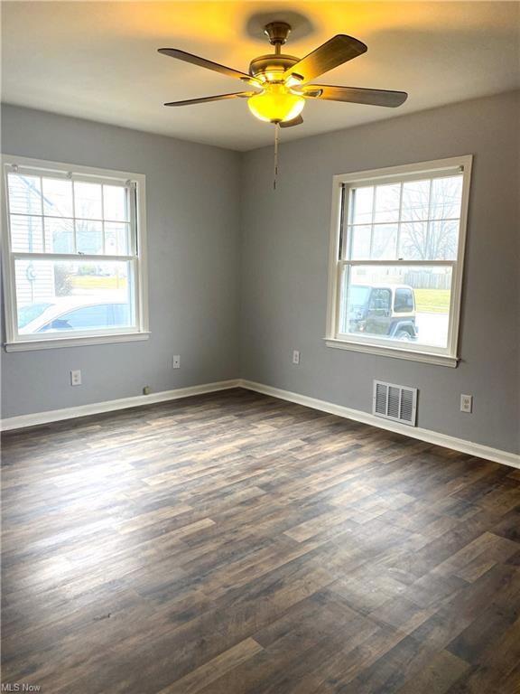 2502 E 38th St, Lorain, OH 44055 - photo 3