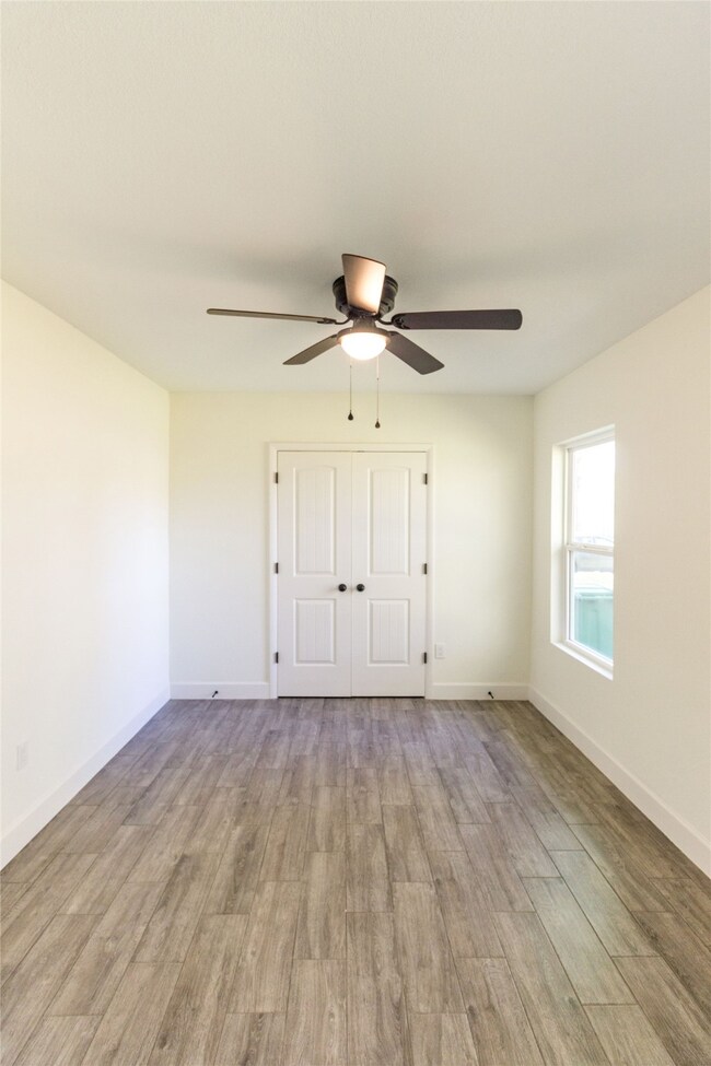 5319 Dewberry St, Houston, TX 77021 - photo 7