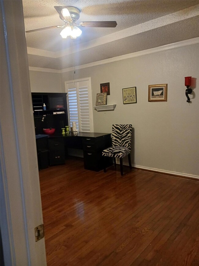 1517 Autumn Chase Square, Bedford, TX 76022 - photo 3