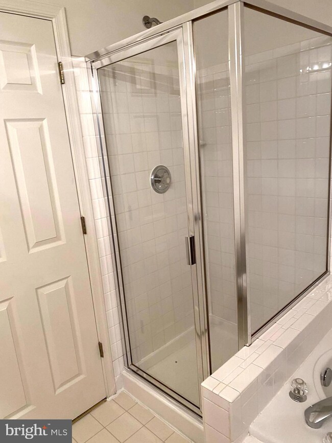 42791 Pilgrim Square, Chantilly, VA 20152 - photo 4