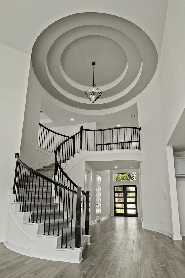 Representative image. Features, specifications, selections and colors may vary.