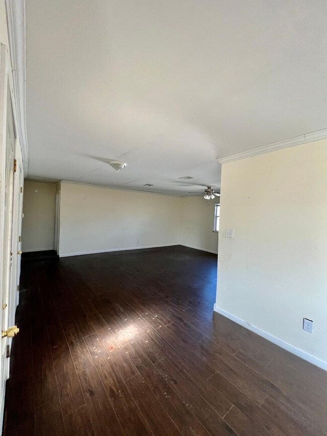 911 Faustino Garcia Rd, Rosenberg, TX 77471 - photo 4