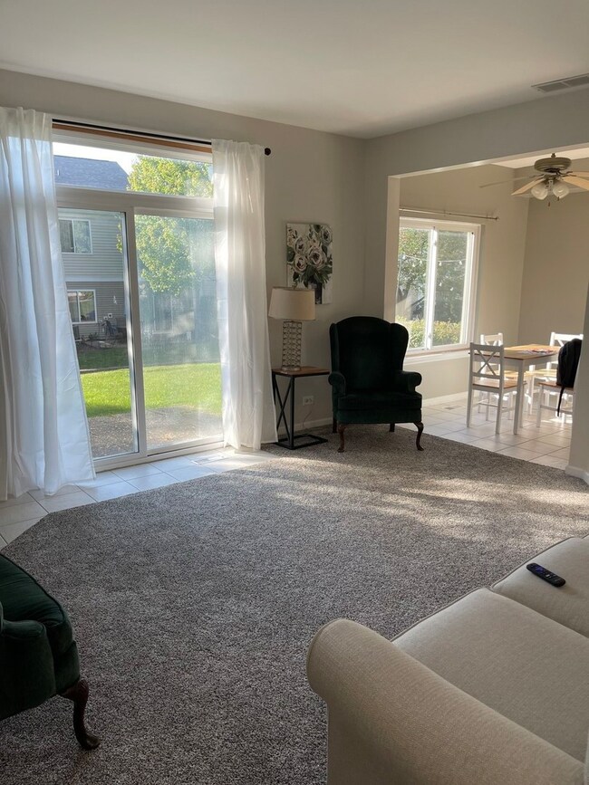 1543 Spaulding Rd unit 1543, Bartlett, IL 60103 - photo 3