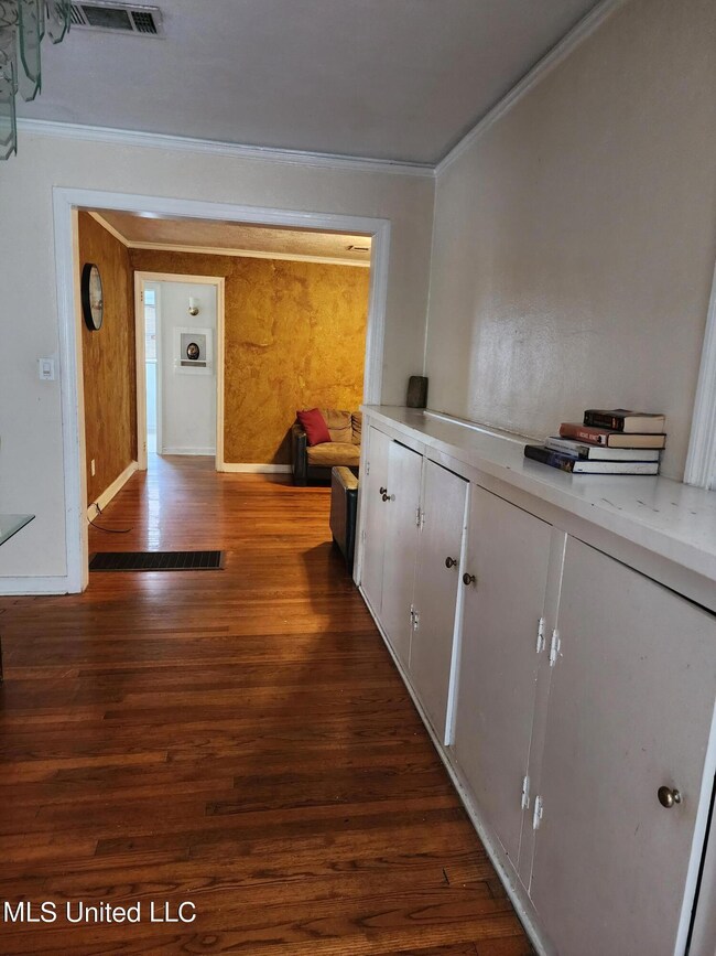 4839 Sheridan Drive - 23