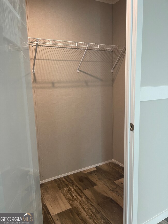 Master - Walk In Closet