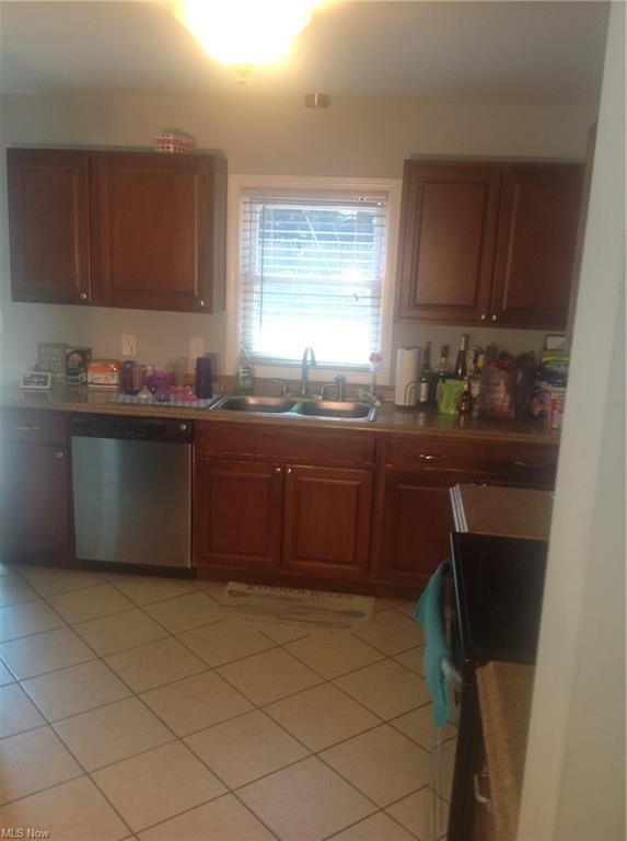 6188 Larkhall Dr, Madison, OH 44057 - photo 3