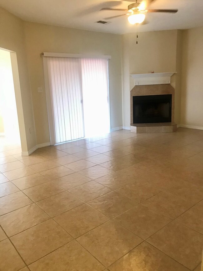 Living room 2