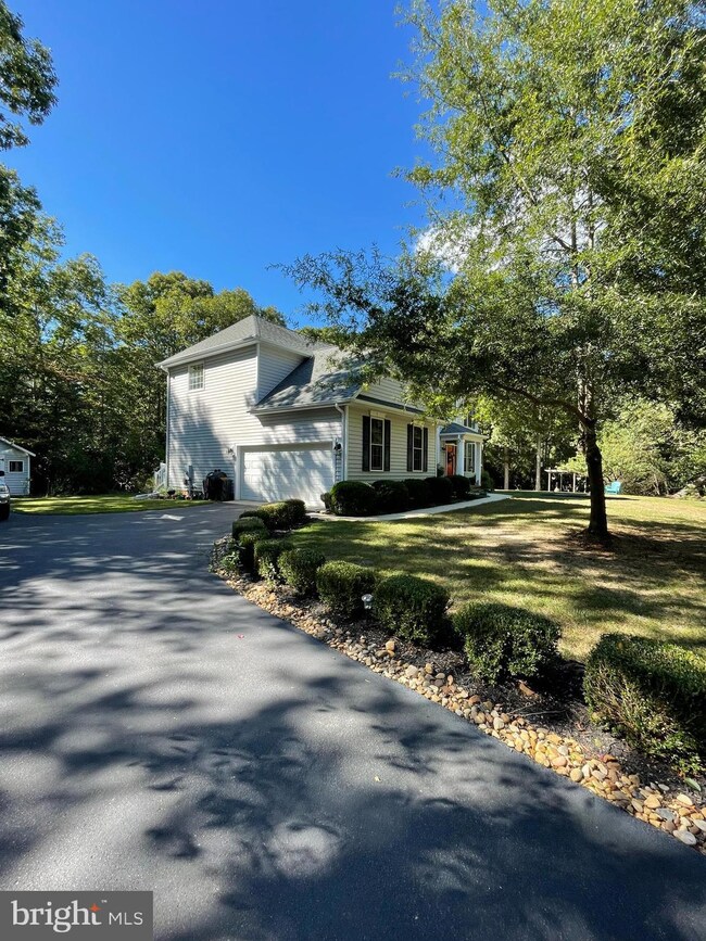 19445 S Greens Rest Dr, Great Mills, MD 20634 - photo 2