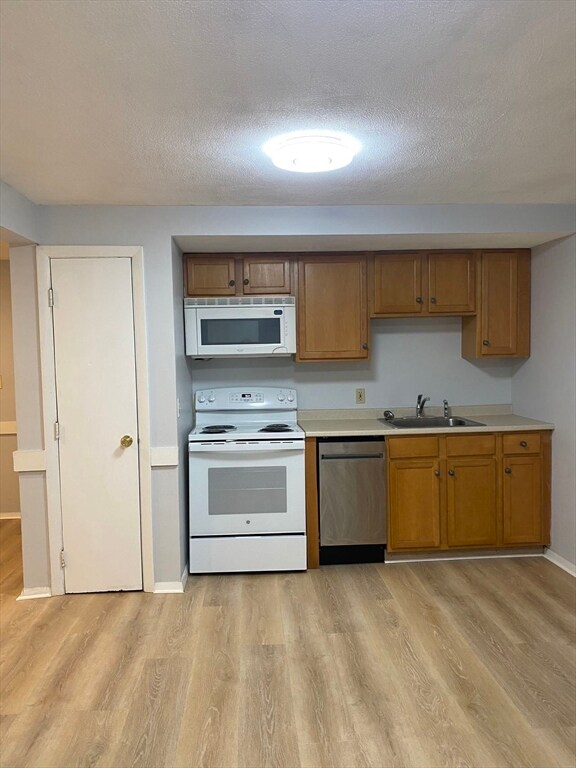 19 Elmwood Park unit 6, Quincy, MA 02170 - photo 5