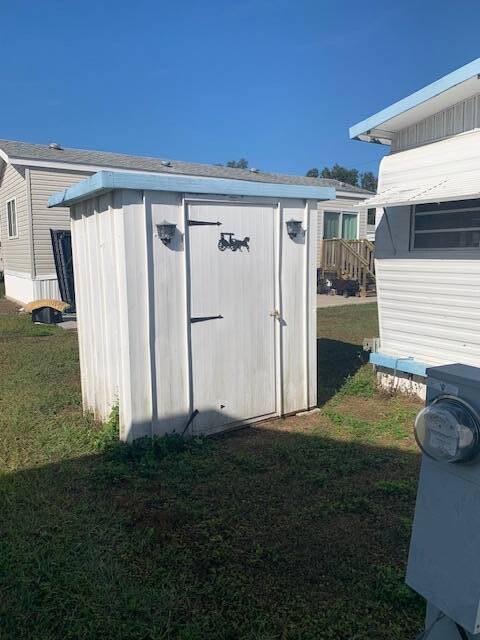 6941 Macdonald Ct unit 24, Zephyrhills, FL 33541 - photo 4