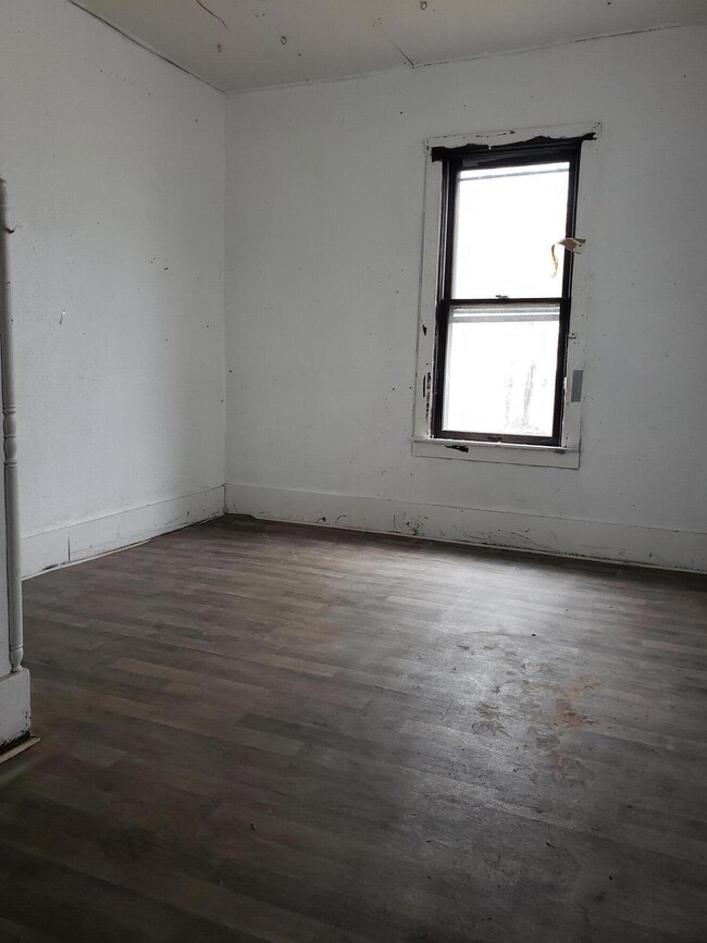 214 N Cleveland Ave, Galien, MI 49113 - photo 6