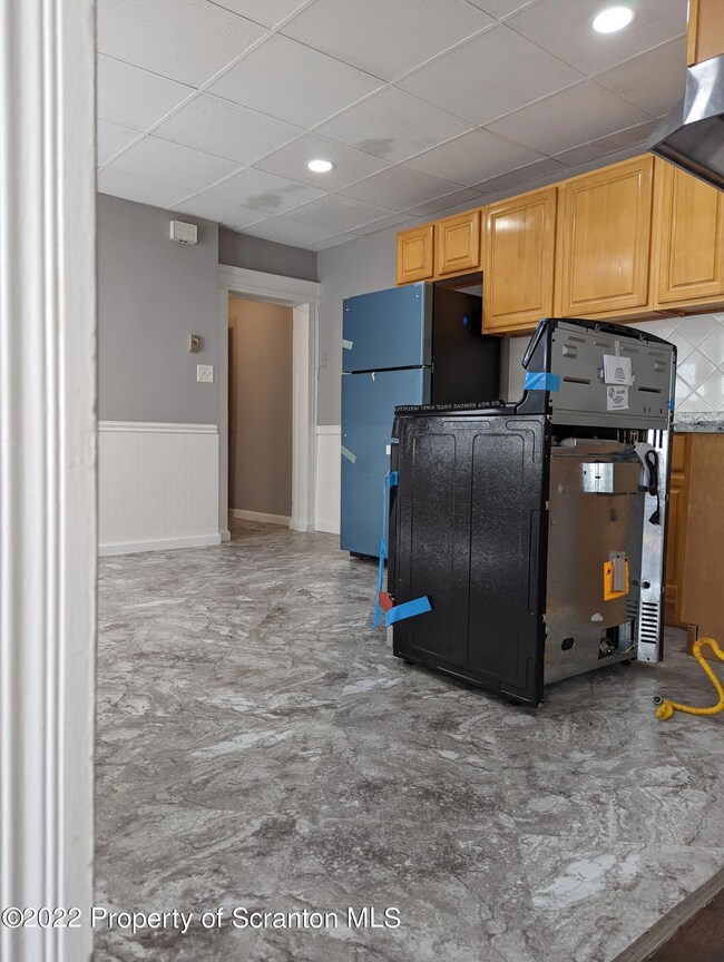 827 N Main 1st Floor Ave, Scranton, PA 18504 - photo 6