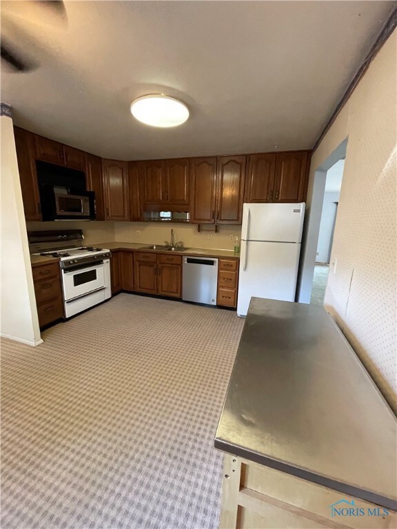 5049 Brinthaven Dr, Sylvania, OH 43560 - photo 7