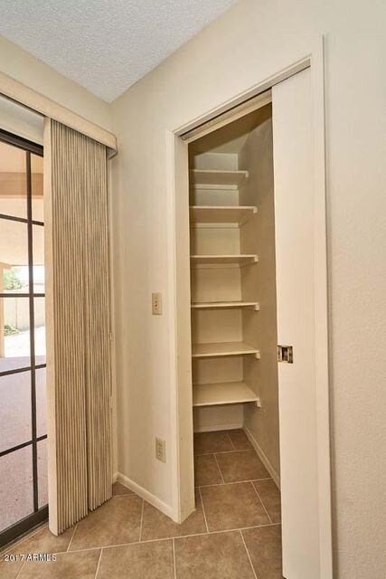 Kitchen-Pantry