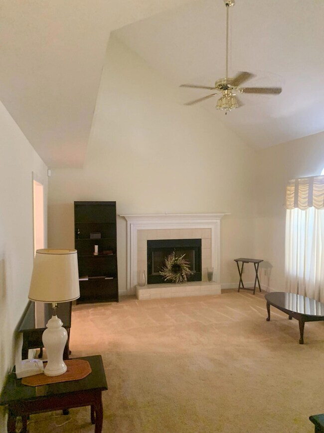 Family Rm (View 2)