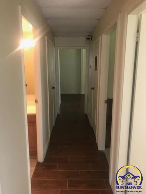 921 SW 31st St, Topeka, KS 66611 - photo 7