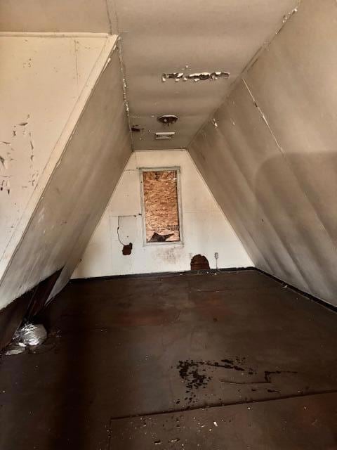 552 Mckinley St, Gary, IN 46404 - photo 4