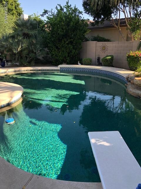 69 E Sunburst Ln, Tempe, AZ 85284 - photo 2