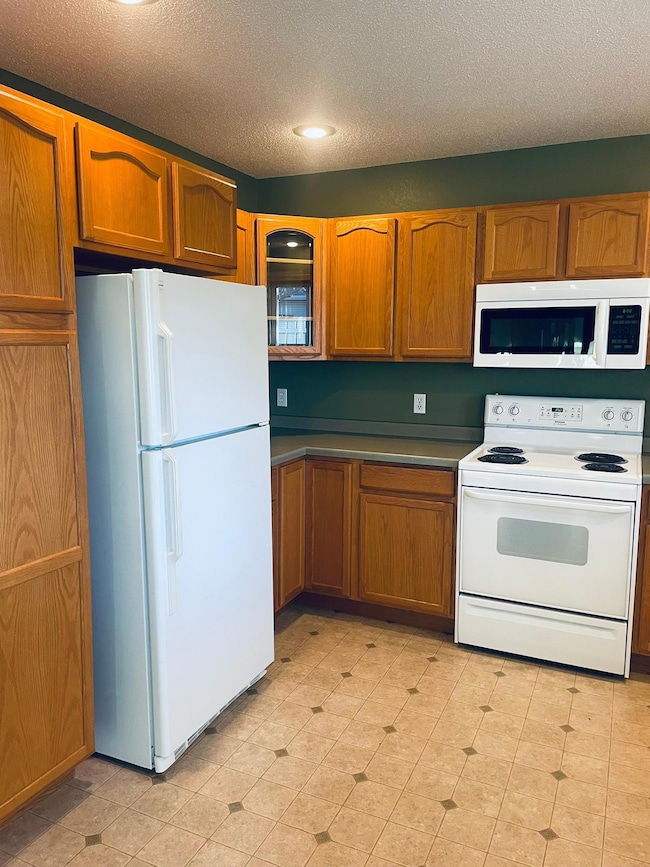 2000 Prairie Ln SW, Willmar, MN 56201 - photo 3