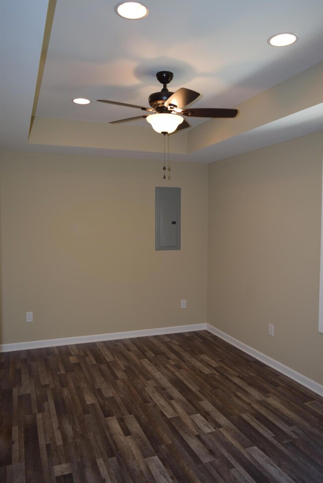 300 Forrestwood Dr, Manchester, TN 37355 - photo 6