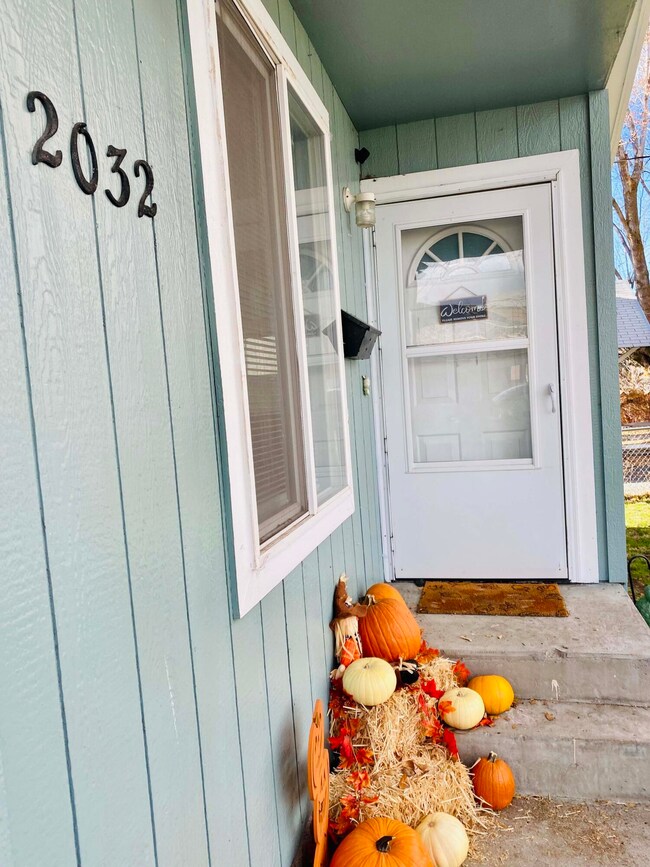 2032 Wantland Ave, Klamath Falls, OR 97601 - photo 4